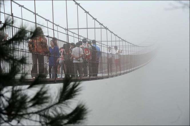 Γυάλινη γέφυρα σε επαρχία της Κίνας (2)