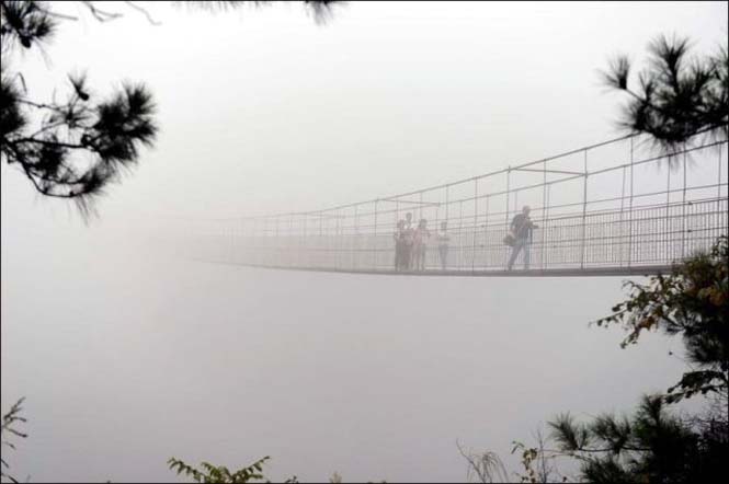 Γυάλινη γέφυρα σε επαρχία της Κίνας (3)