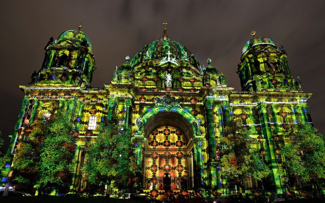 Εντυπωσιάζει το Φεστιβάλ του Φωτός στο Βερολίνο | Φωτογραφία της ημέρας