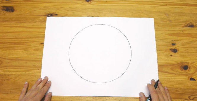 Πως να σχηματίσετε έναν τέλειο κύκλο στο χαρτί